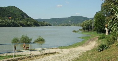 Szennyeződés a Dunán Kisoroszinál