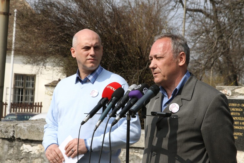 Tóbiás József; Pad Ferenc