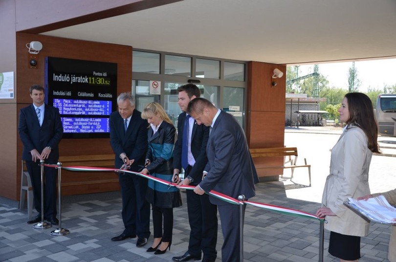 Átadták a keszthelyi buszpályaudvart