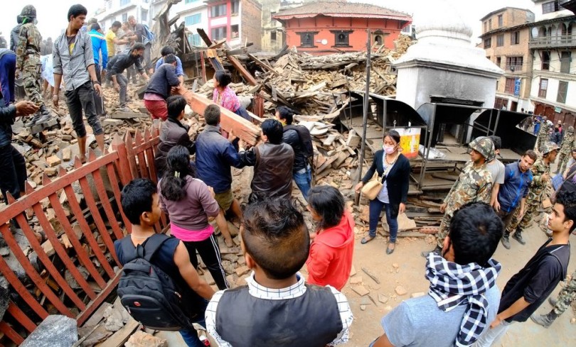 Nepáli földrengés