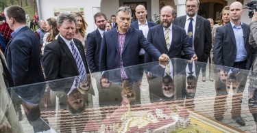 Orbán Viktor Ajkán és Sümegen járt a mai nap folyamán