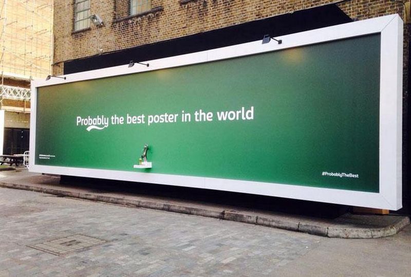 Sör folyt az óriásplakátból