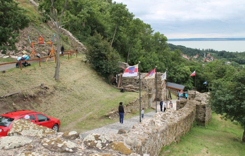 Kapunyitó a Szigligeti Várban