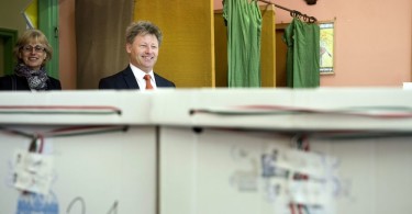 Fenyvesi Zoltán; Molnár Zsuzsanna
