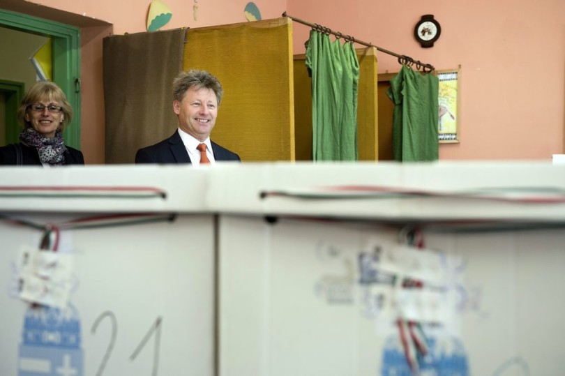 Fenyvesi Zoltán; Molnár Zsuzsanna
