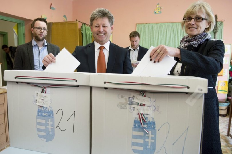 Fenyvesi Zoltán; Molnár Zsuzsanna