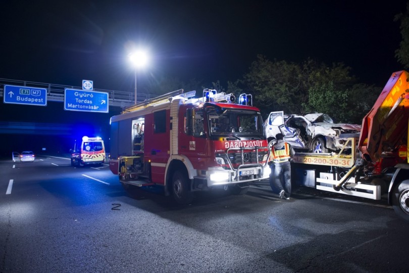Hárman meghaltak egy balesetben az M7-esen