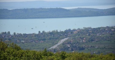 Látkép a Csákány-hegyi kilátóból. 
Fotó: Ambrus Tibor