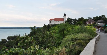 Dübörög az ingatlanpiac a Balatonon